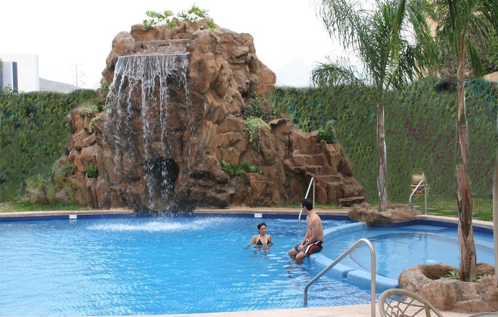 Safi Royal Luxury Valle San Pedro Garza Garcia Tiện nghi bức ảnh A swimming pool in a hotel