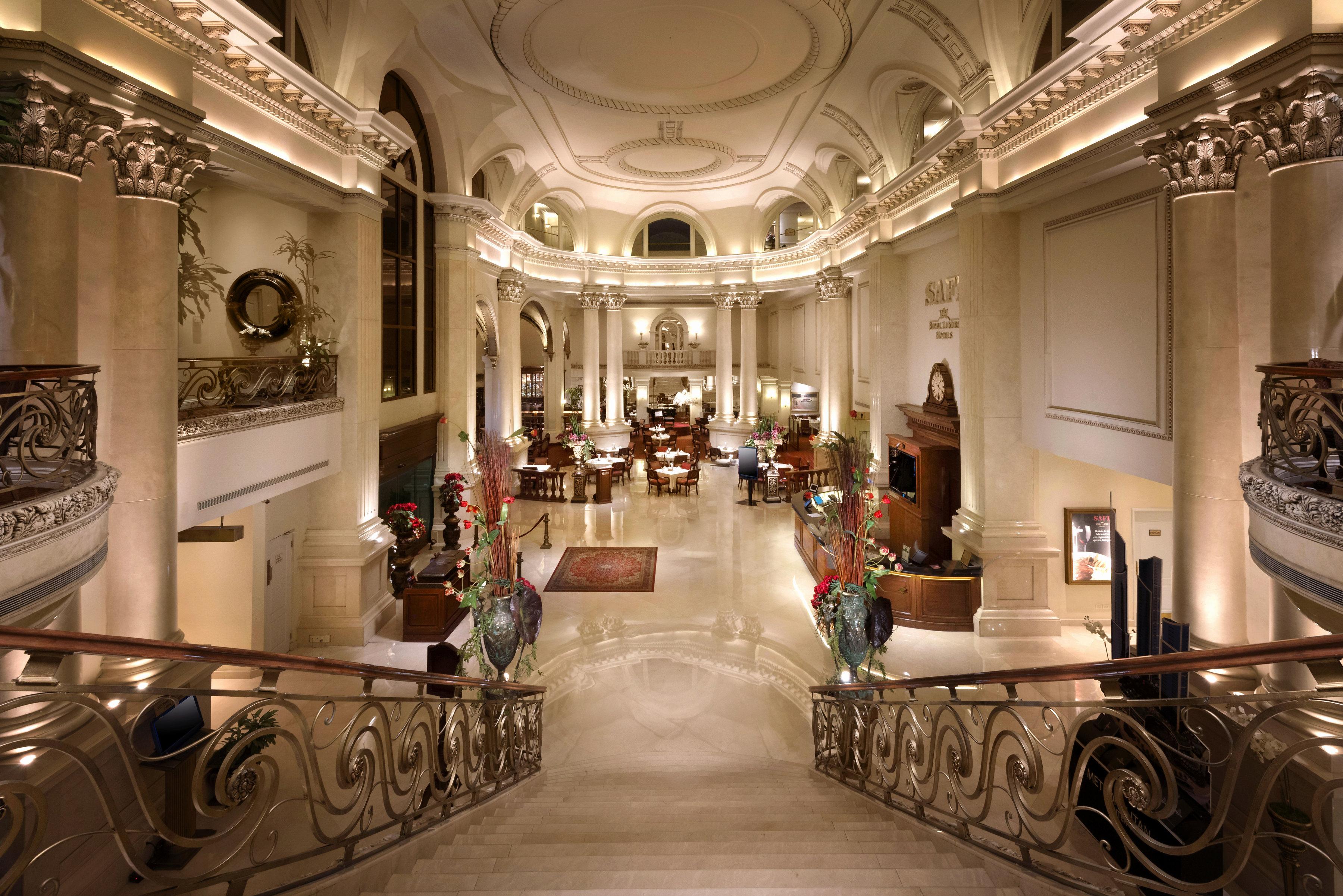 Safi Royal Luxury Valle San Pedro Garza Garcia Ngoại thất bức ảnh The lobby of the Four Seasons Hotel