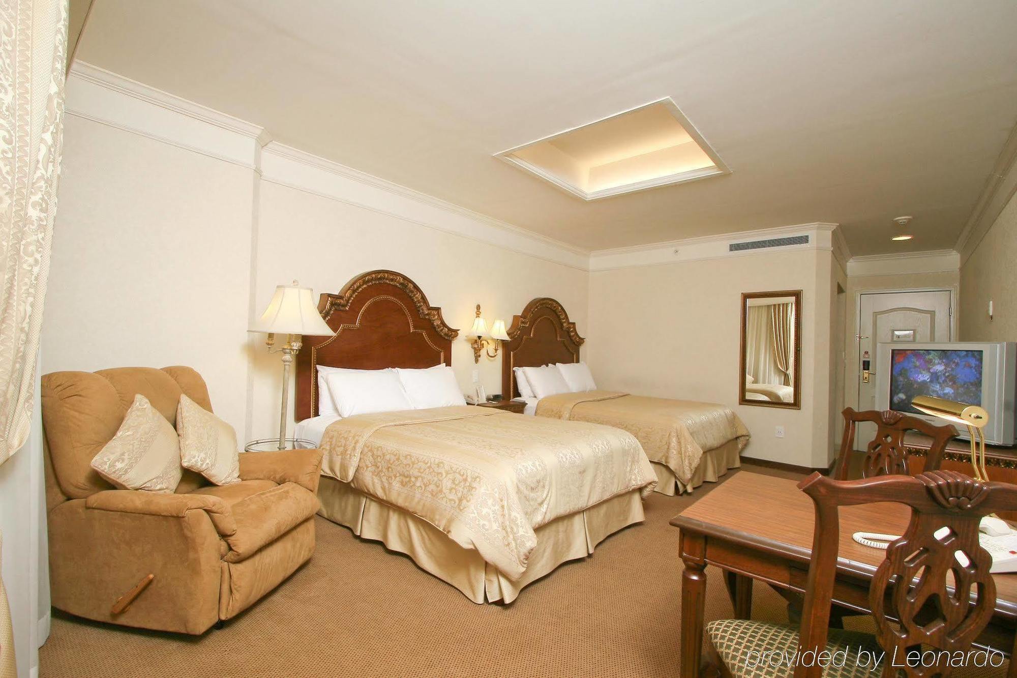Safi Royal Luxury Valle San Pedro Garza Garcia Phòng bức ảnh A room at the hotel